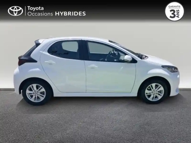 Toyota Yaris 116h dynamic business + programme toyota experience 5p mc24 — photo 6