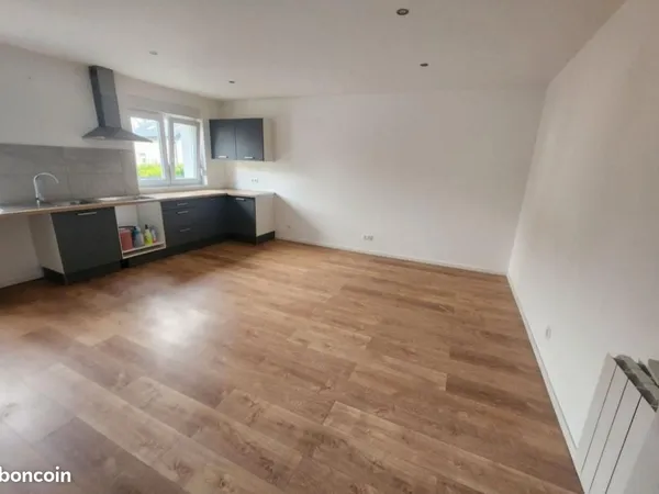 À Louer maison mitoyenne