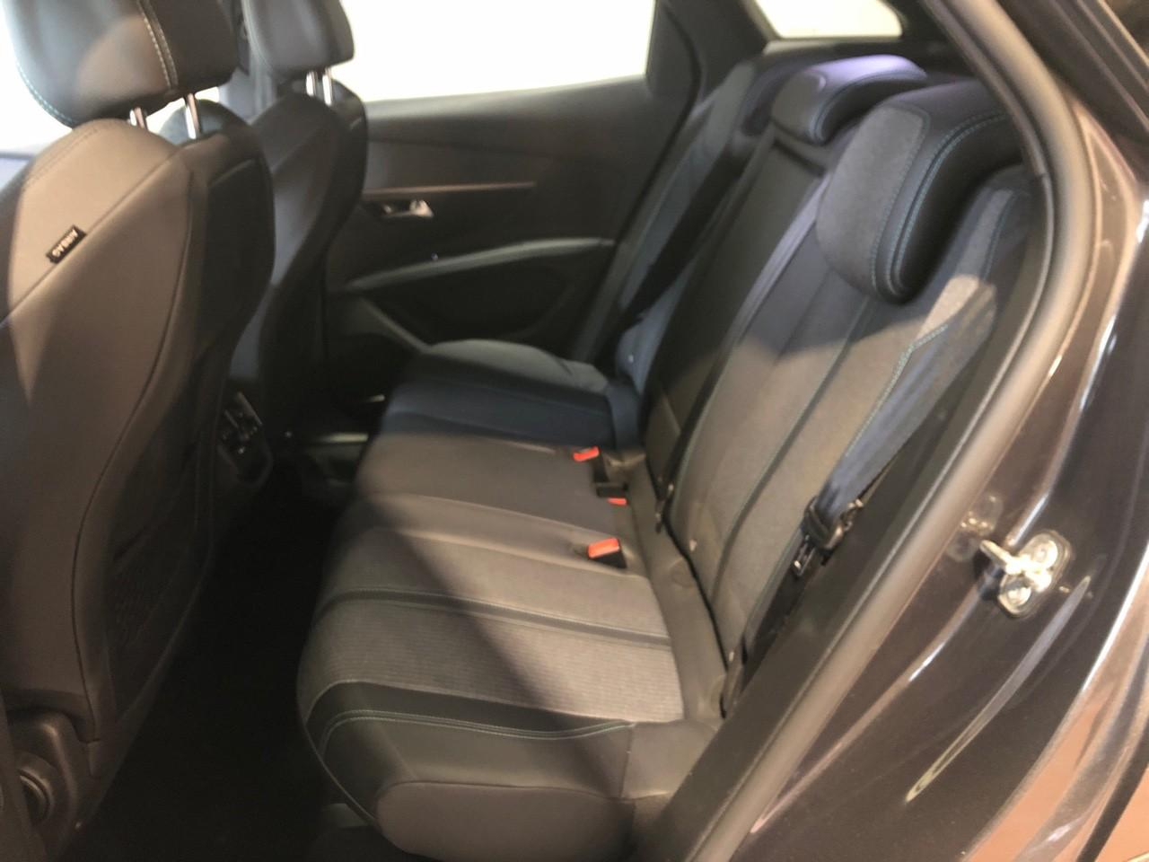 Peugeot 3008 bluehdi 130ch s&s eat8 allure pack — photo 10