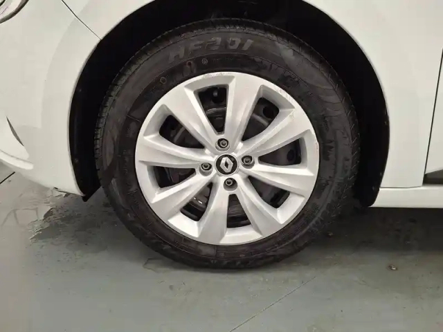 Renault Clio sce 65 — photo 21