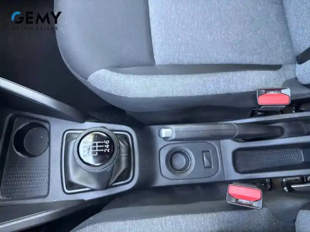 Dacia Duster eco-g 100 4x2 — photo 29