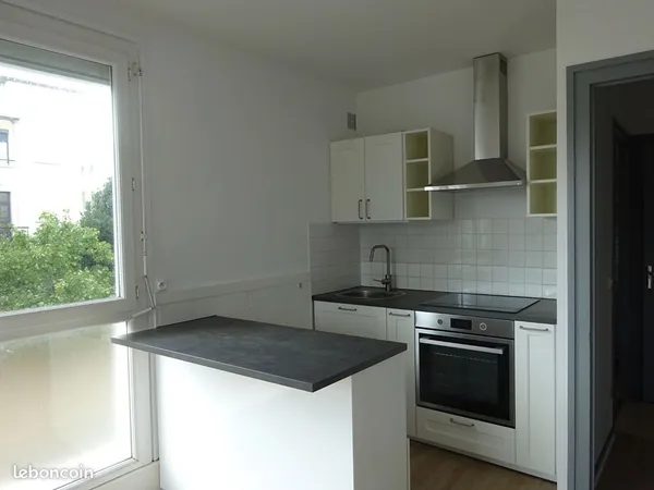Studio 1 pièce 24 m²