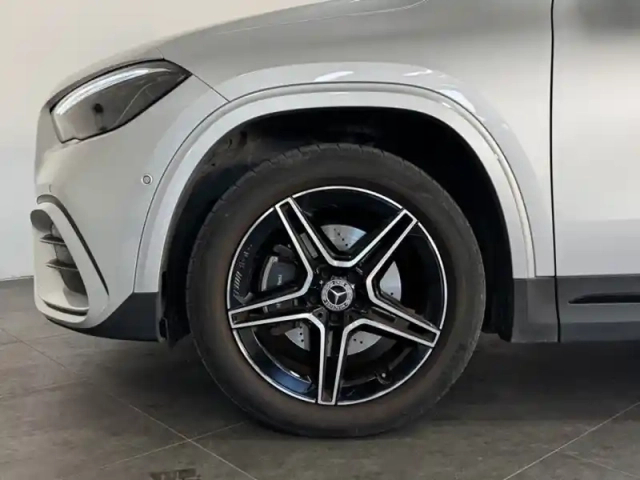 Mercedes Gla 250 e hybrid eq amg line — photo 9