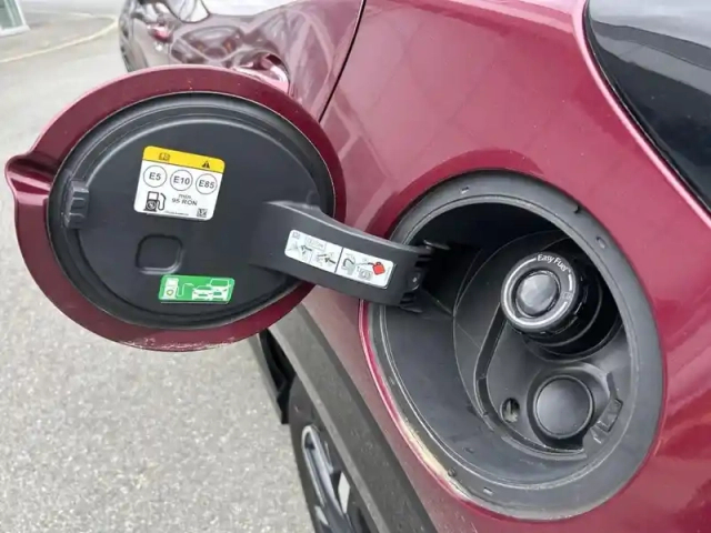 Ford Puma 1.0 flexifuel 125ch s&amp;s mhev st-line x vivid ruby edition — photo 25