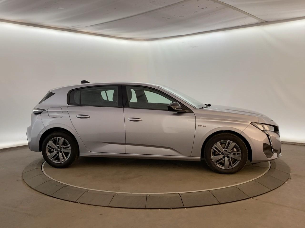 Peugeot 308 hybrid 145 e-dcs6 style — photo 4