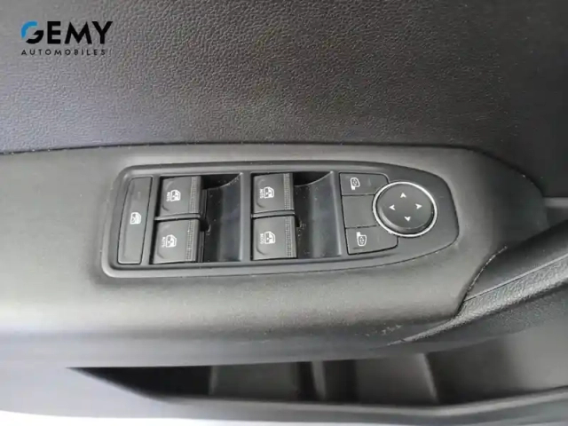Renault Captur tce 90 — photo 27