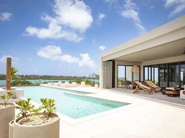 Maison 6 pièces 445 m²