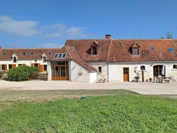 Maison XIXe impeccable, rénovée par architecte, 2 gîtes à 25 km de Loches