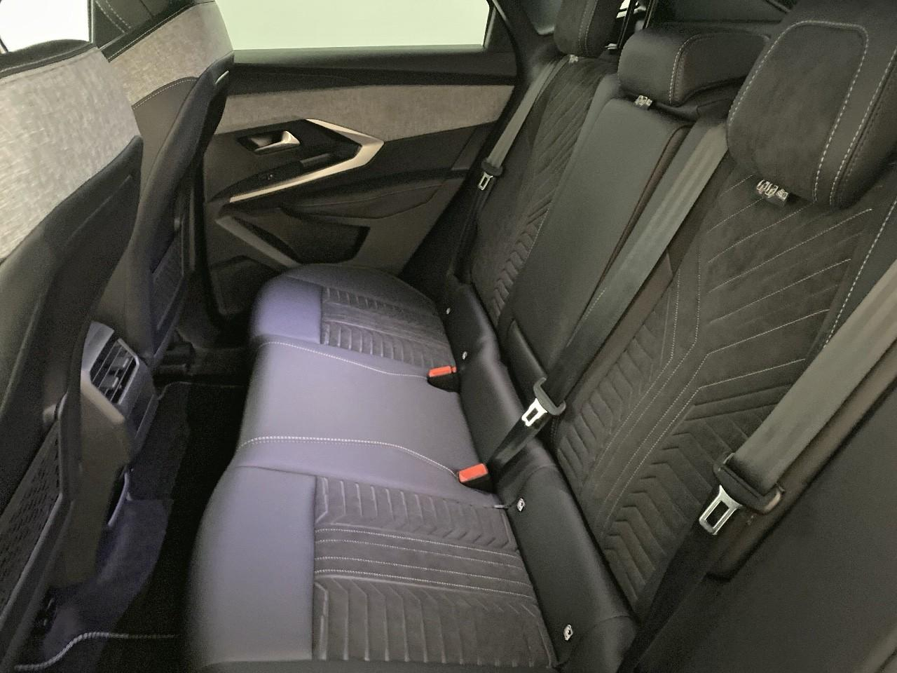 Peugeot 3008 hybrid 145 e-dcs6 gt — photo 10