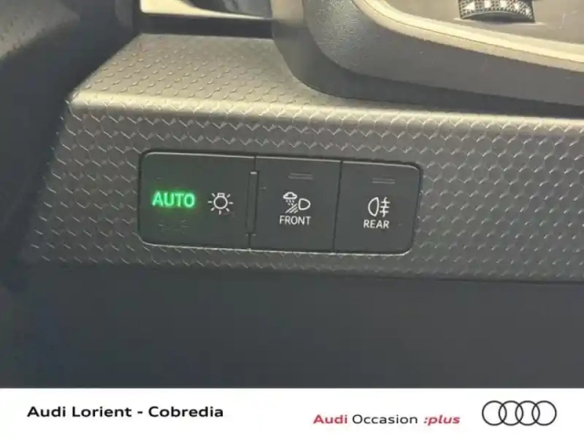 Audi A1 sportback 30 tfsi 110ch advanced 2 — photo 9