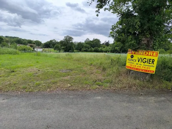 Terrain 1100 m²