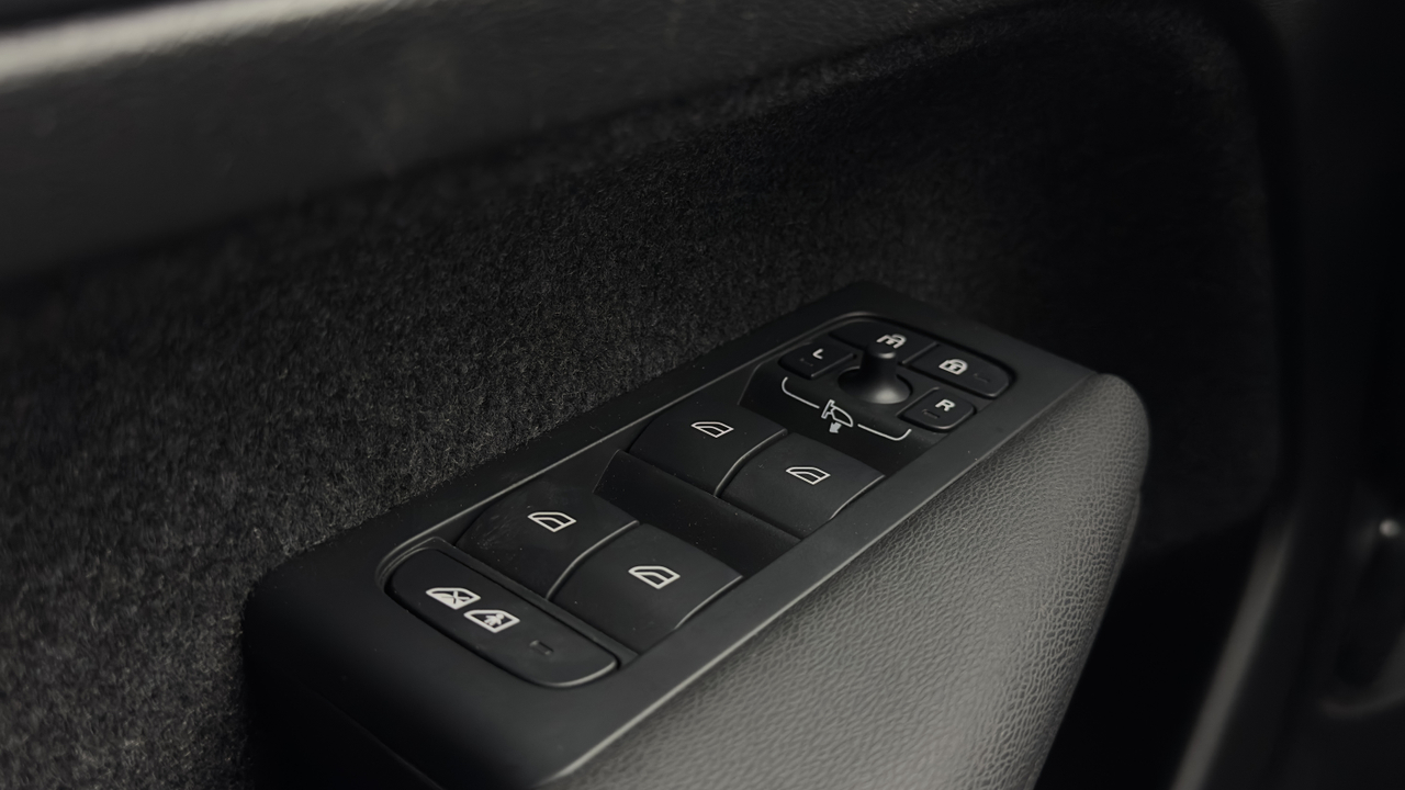 Volvo XC40 T5 Recharge 180+82 ch DCT7 — photo 16