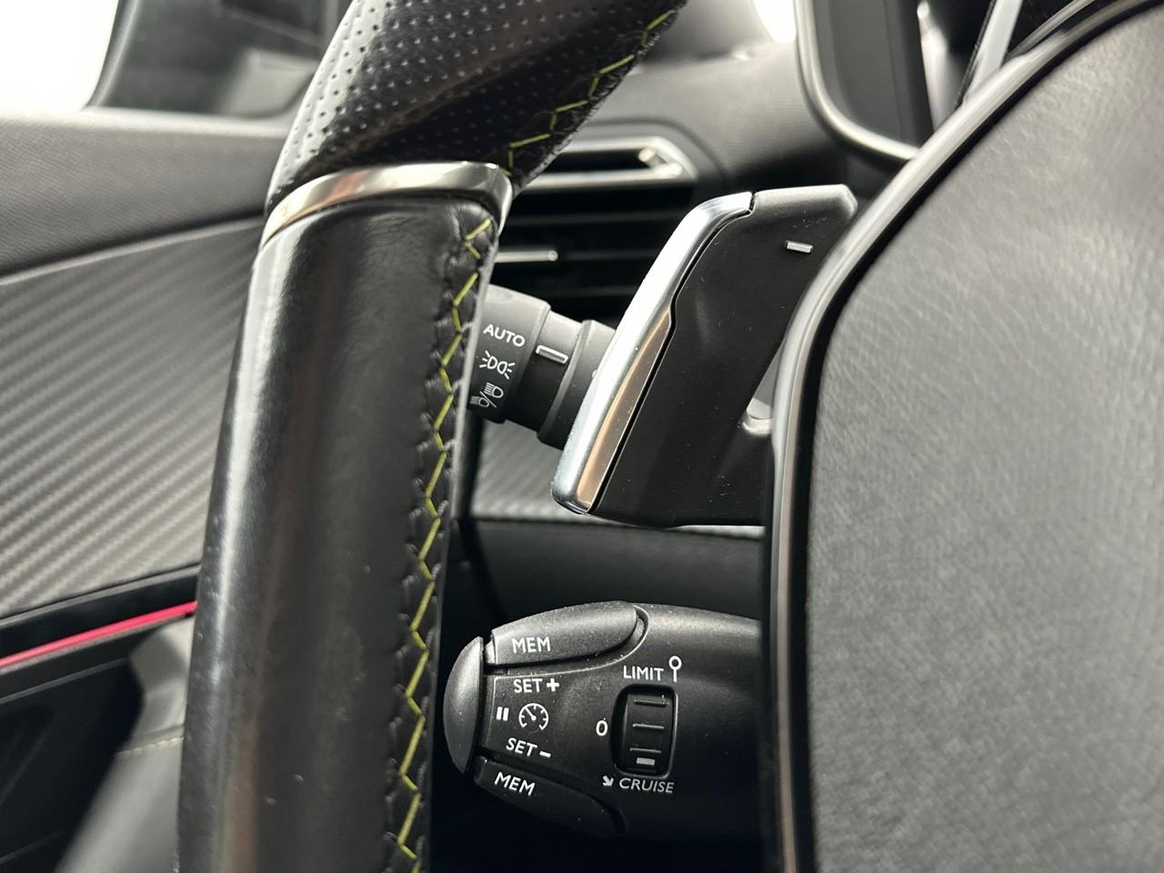 Peugeot 2008 puretech 130 s&s eat8 gt — photo 20