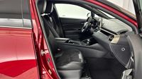 Toyota C-Hr 122h Collection 2WD E-CVT RC18 — photo 15