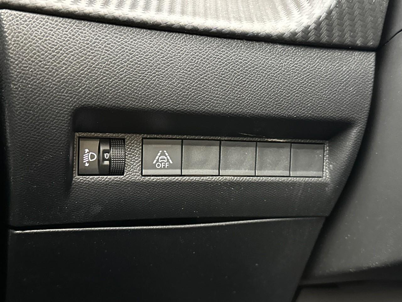 Peugeot 208 puretech 100 s&s bvm6 style — photo 16