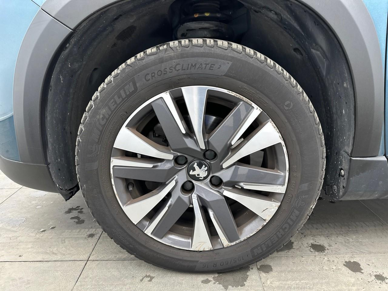 Peugeot 2008 puretech 130ch s&s bvm6 allure — photo 14