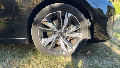 Peugeot 308 1.5 BlueHDi 130 EAT8 - Allure Pack – 2023 – 54298 km – Diesel – Boîte Automatique — photo 28