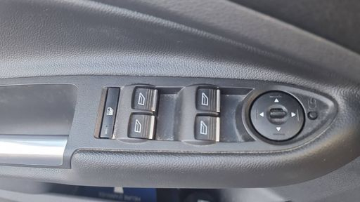 Ford Kuga 2.0 TDCi 150 - ST-Line – 2018 – 145675 km – Diesel – Boîte Manuelle — photo 7