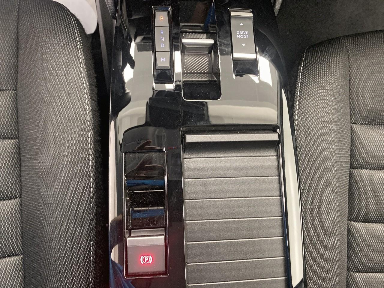 Citroën C4 hybride 136 e-dcs6 plus — photo 16
