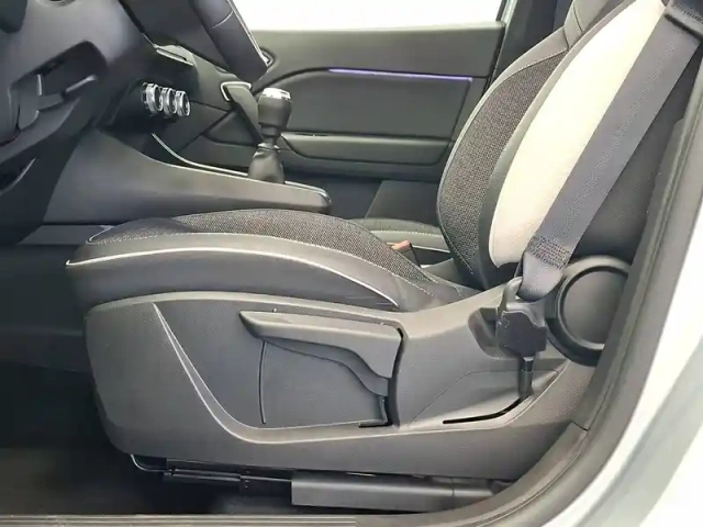 Renault Captur tce 90 — photo 29