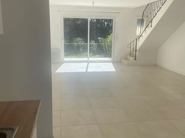 Villa lumineuse calme terrasse jardin