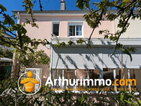Maison rénovée 3 chambres - jardin clos