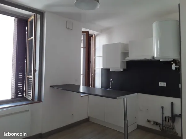 Appartement T2 Plein Centre Ville au Calme