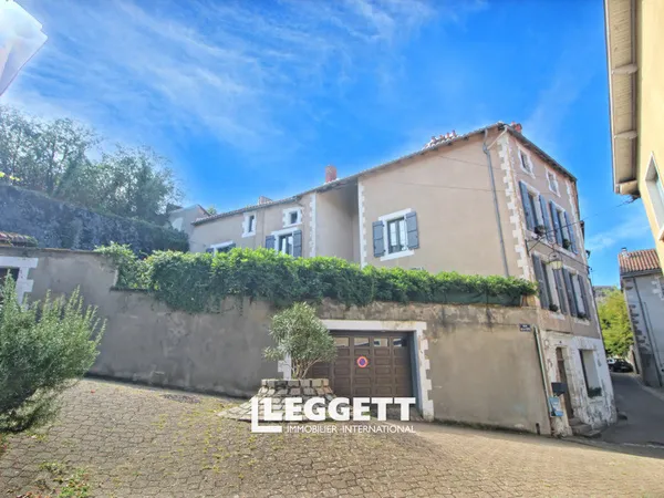 Maison 11 pièce(s), CONFOLENS