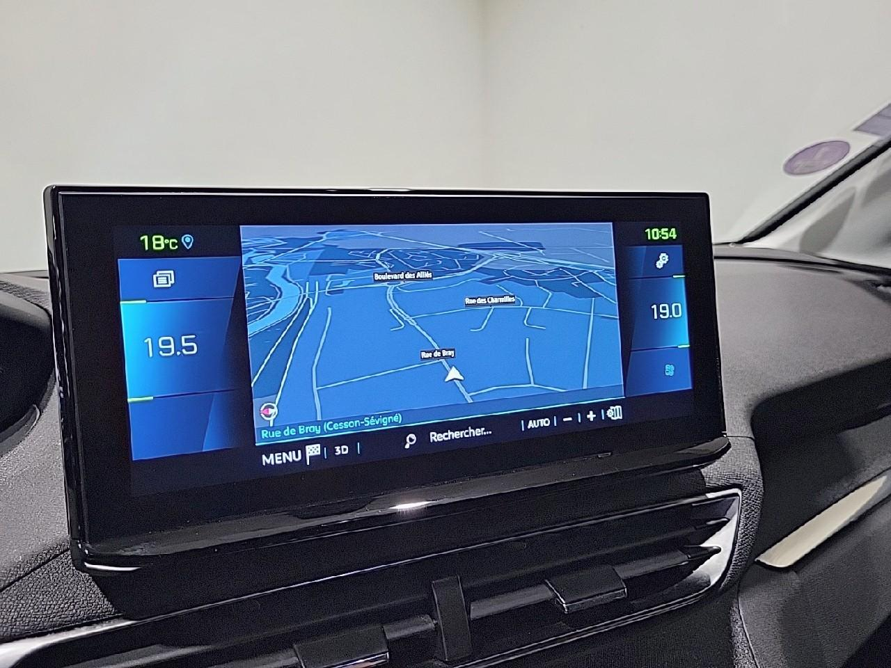 Peugeot 3008 hybrid 225 e-eat8 active pack — photo 11