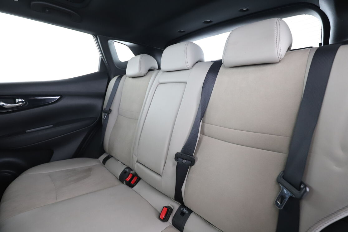 Nissan Qashqai 1.6 dCi Xtronic — photo 13
