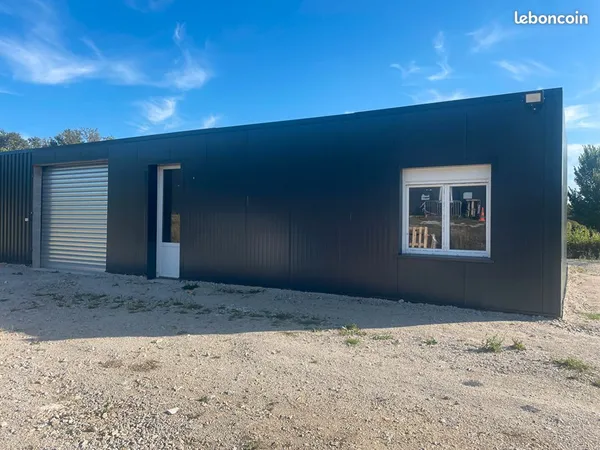 Parking/box 295 m² SAINT JEAN BREVELAY