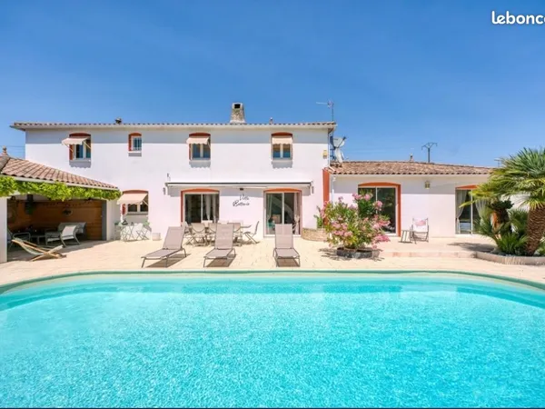 Vente de villa avec piscine