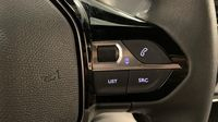 Peugeot 2008 1.2 PureTech 100ch S&S Allure — photo 26