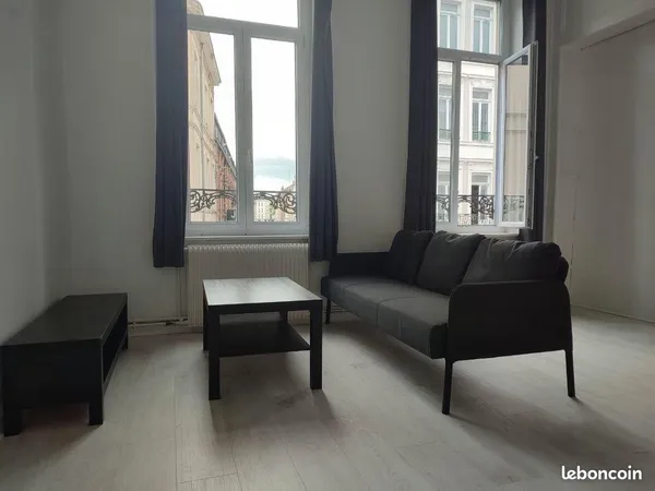 Appt T2 république 790e