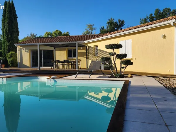 Maison plain pied avec piscine et garage