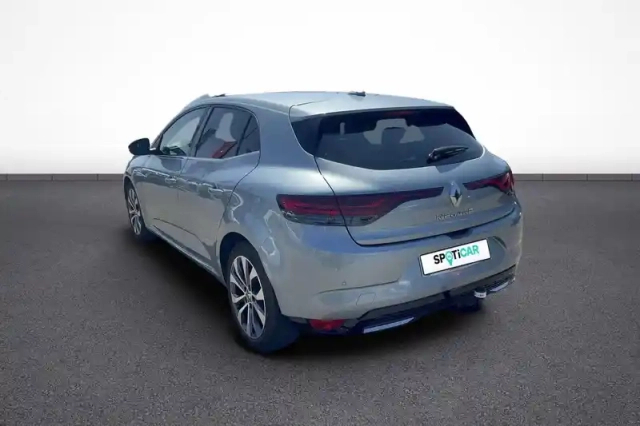 Renault Megane mégane iv berline tce 140 edc fap — photo 4