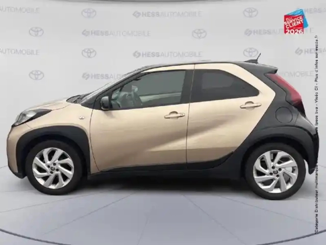Toyota Aygo x 1.0 vvt-i 72ch design s-cvt — photo 9