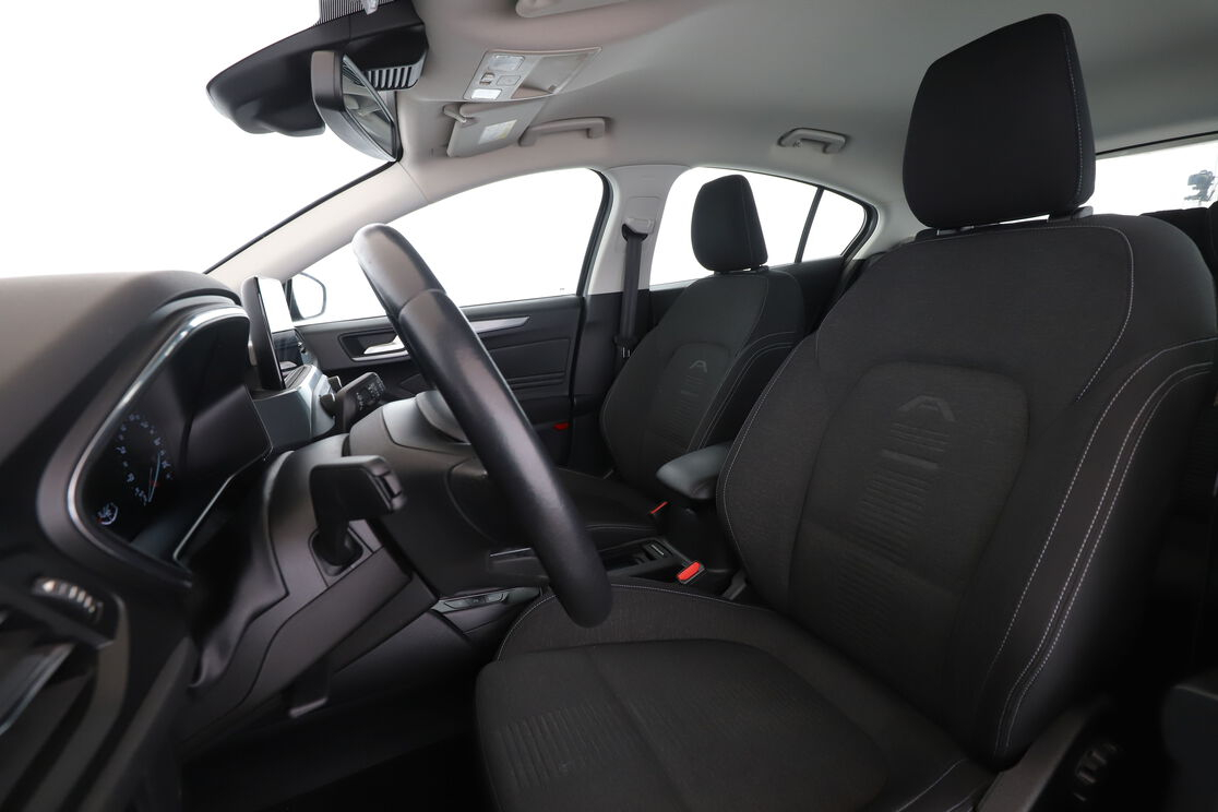 Ford Focus 1.0 EcoBoost Active — photo 9