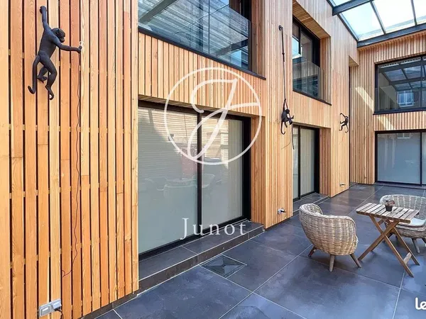 Immeuble 16 pièces 292 m²