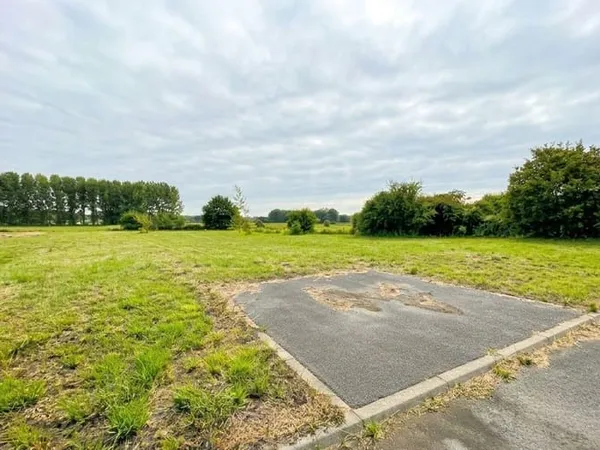 Terrain 2272 m²