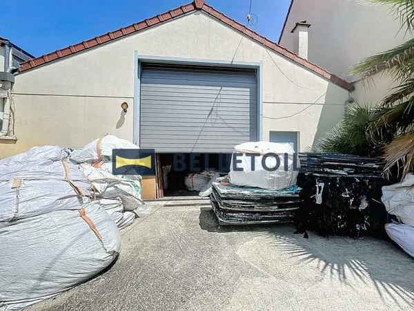 Location Entrepôt 138m² à Villeneuve-Saint-Georges - Belle hauteur, lumière naturelle, terrain 200m²