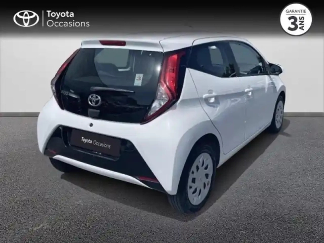 Toyota Aygo 1.0 vvt-i 72ch x-play 5p my21 — photo 10