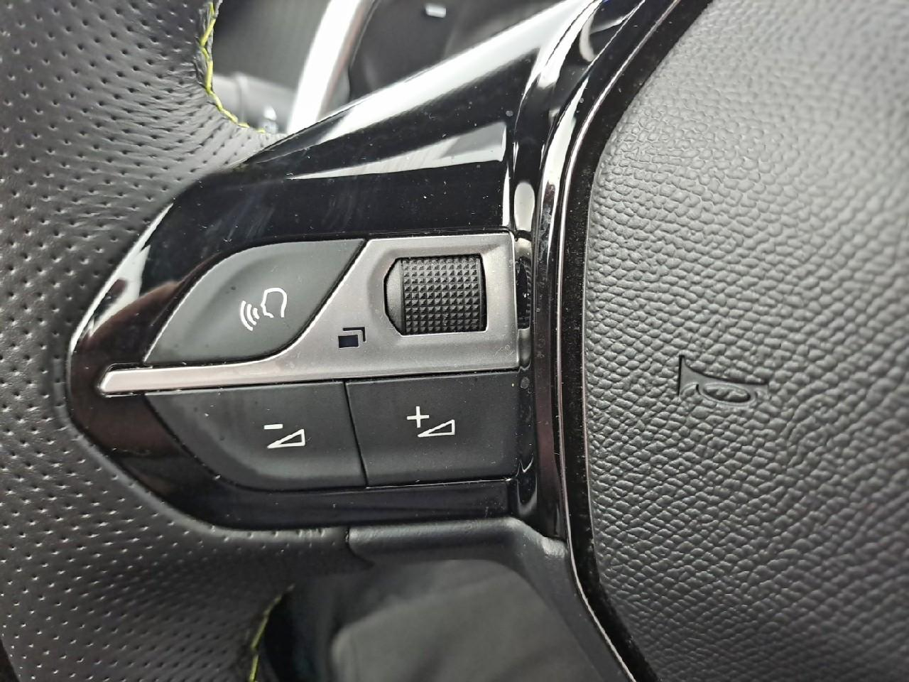 Peugeot 2008 puretech 130 s&s eat8 gt — photo 29