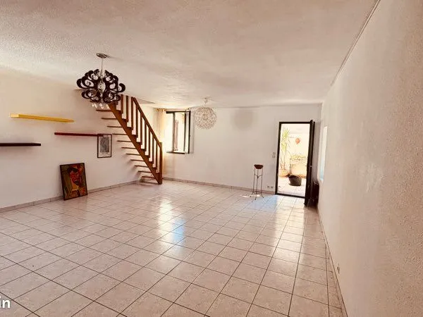 Appartement avec terrasse en hyper centre de Castres