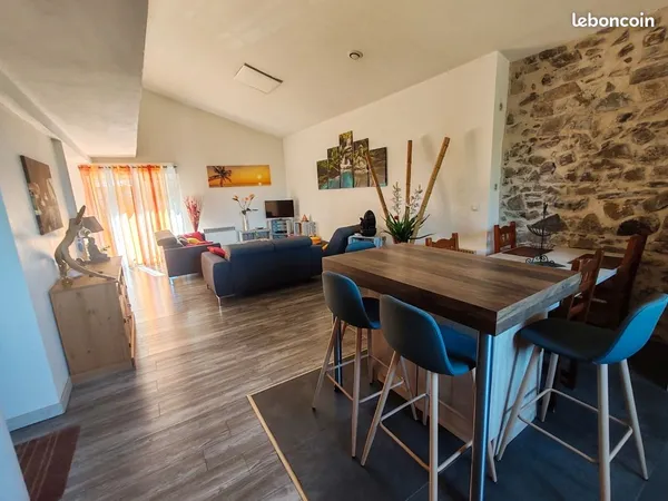 Appartement T3 de 77 m² avec mezzanine - Cases-de-Pêne