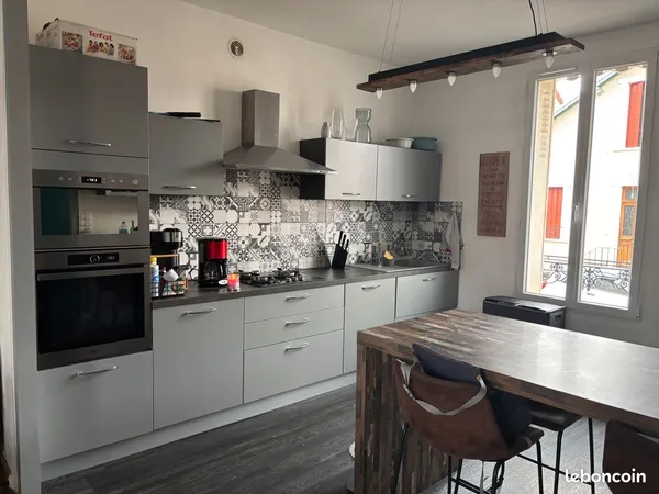 VICHY PROCHE JEANNE D'ARC MAISON T4 82 m² + TERRASSE + GARAGE + ABRI JARDIN