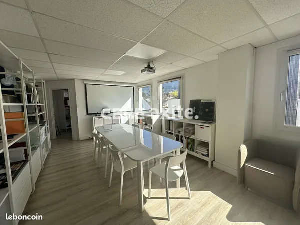 Bureaux 51 m² ANNECY LE VIEUX