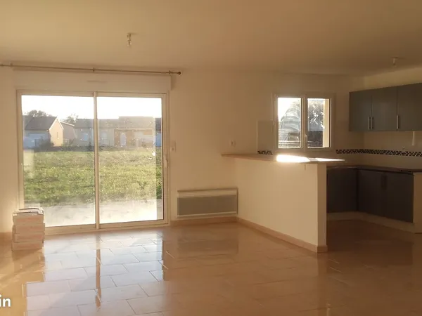 A 10min CHU poitiers maison plain pied 4 chambres sur terrain 800 m²