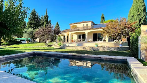 Villa 8 pièces 205 m²
