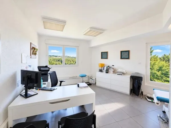 Local 168 m²